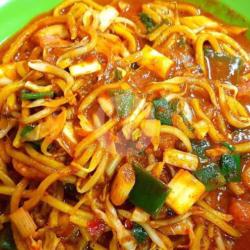 Mie Aceh Sosis  Udang Telur Tumis,