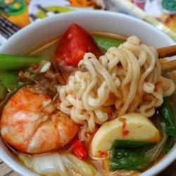 Mie Kuah Seafood Tofu