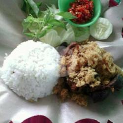 Nasi Ati Ampela Kremes