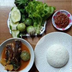 Paket Nasi Pindang Ikan Patin Tempoyak   Lalapan Dan Sambal Terasi