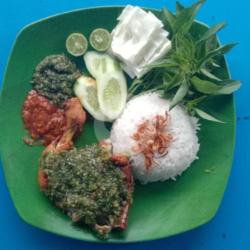 Nasi Ayam Penyet Cabe Ijo