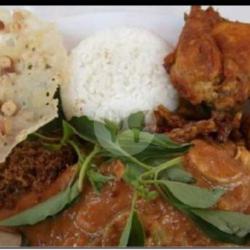 Nasi Pecel Ayam   Tempe / Tahu