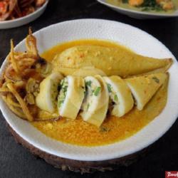 Gulai Cumi Isi Telur