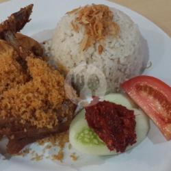 Ayam Goreng 1/4 Ekor   Nasi   Kremesan