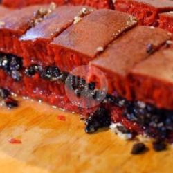 Martabak Manis Red Velvet Kismis Susu