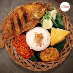 Paket Hemat Nila Goreng Plus Nasi