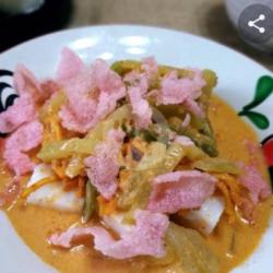 Lontong Gulai Campur   Telur