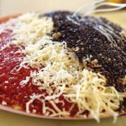 Terang Bulan Keju Strawberry Coklat