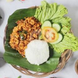 Nasi Ayam Geprek Rendang