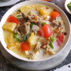 Soto Daging Kuah Santan