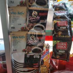 Kopi Panas /   Es