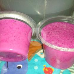 Puding Susu Buah Naga