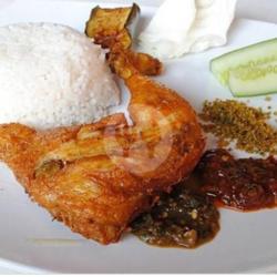 Ayam Goreng (paha) Bumbu Madura Sambel Merah Pedas Kol Timon