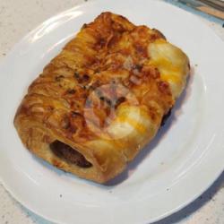 Beef Sausage Roll