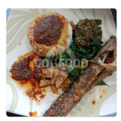 Nasi Ikan Lele