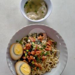 Bakmie Keriting Kuning Telur Pangsit