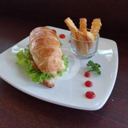 Croissant Sandwich