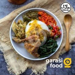 Nasi Padang Ayam Goreng