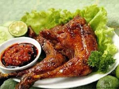 Ayam Bakar Presto Waroeng Koe, Menan