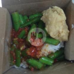 Nasi Box Buncis Daging   Ayam Tepung