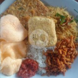 Nasi Uduk Tahu Tempe Goreng