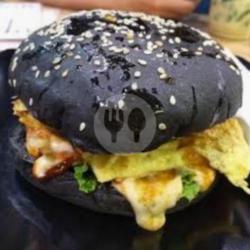 Burger Black Beef   Telur