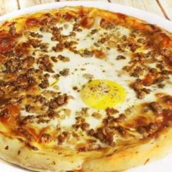 Beef And Egg Pizza Large