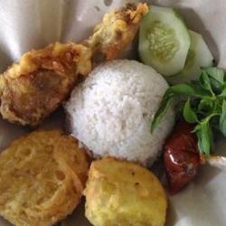 Ayam Tempe Tahu Nasi Lalapan