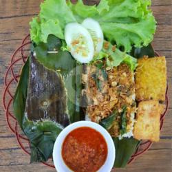 Nasi Bakar Isi Ikan Keumamah   Mineral Cup