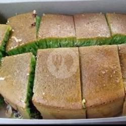 Martabak Srikaya Pandan