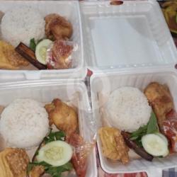 Penyetan Ayam Goreng