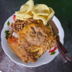 Nasi Uduk Telor Dadar