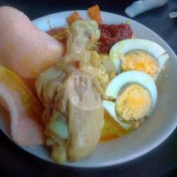Lontong Opor Ayam  Telur