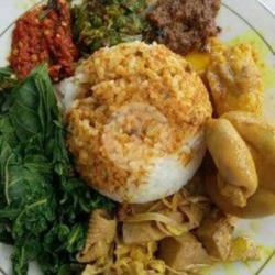 Nasi  Padang Usus Sapi Gulai