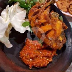 Pecel Ayam (dada)   Sambal   Lalapan