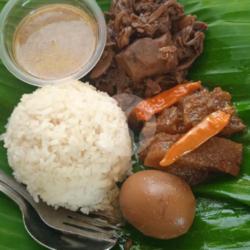 Nasi Gudeg Krecek Telur