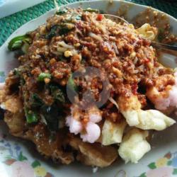 Lontong Pecal   Telur   Teh Es