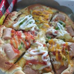 Pizza Mozarella Pinggiran Sosis 16cm