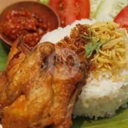 Nasi Ayam Pejantan Goreng Lalaban   Sambel