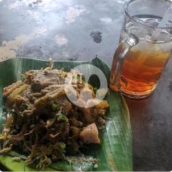 Mie Campur (kwetiau   Mihun) Seafood   Teh Manis Dingin