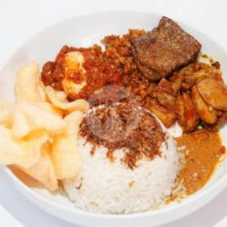 Nasi Uduk Jengkol