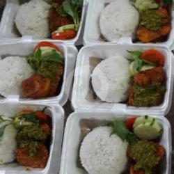 Pecel Ayam Lamongan (gratis Teh Bandulan)