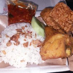 Paket Ayam Goyeng   Nasi