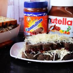 Roti Hitam Nutella