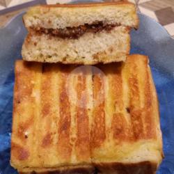 Roti Bakar Kacang Coklat Campur   Susu