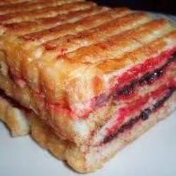 Roti Bakar Selai Strawberry