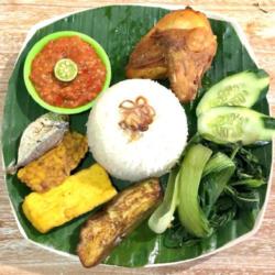 Nasi Tempong Ayam Dada Biasa