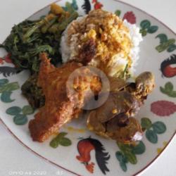 Nasi Ayam Bakar Dan Gulai Hati Ayam