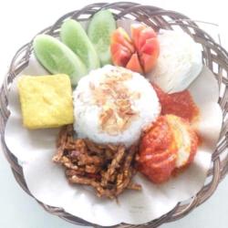 Paket Nasi Uduk Telur Balado