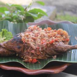 1/4 Ekor (paha/dada) Bebek Sambel Matah